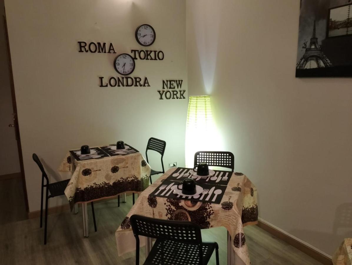 Albergo Elena 3 Via Emilia Ovest 347 帕爾馬 外观 照片